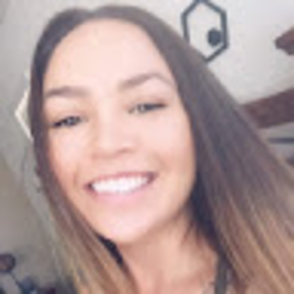 Meet your Posher, Michelle - Picture 1 of 1